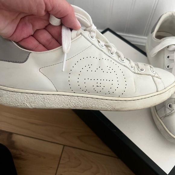 Authentic Gucci Ace sneakers with interlocking G’s Size 7 comes with box - Picture 2 of 14